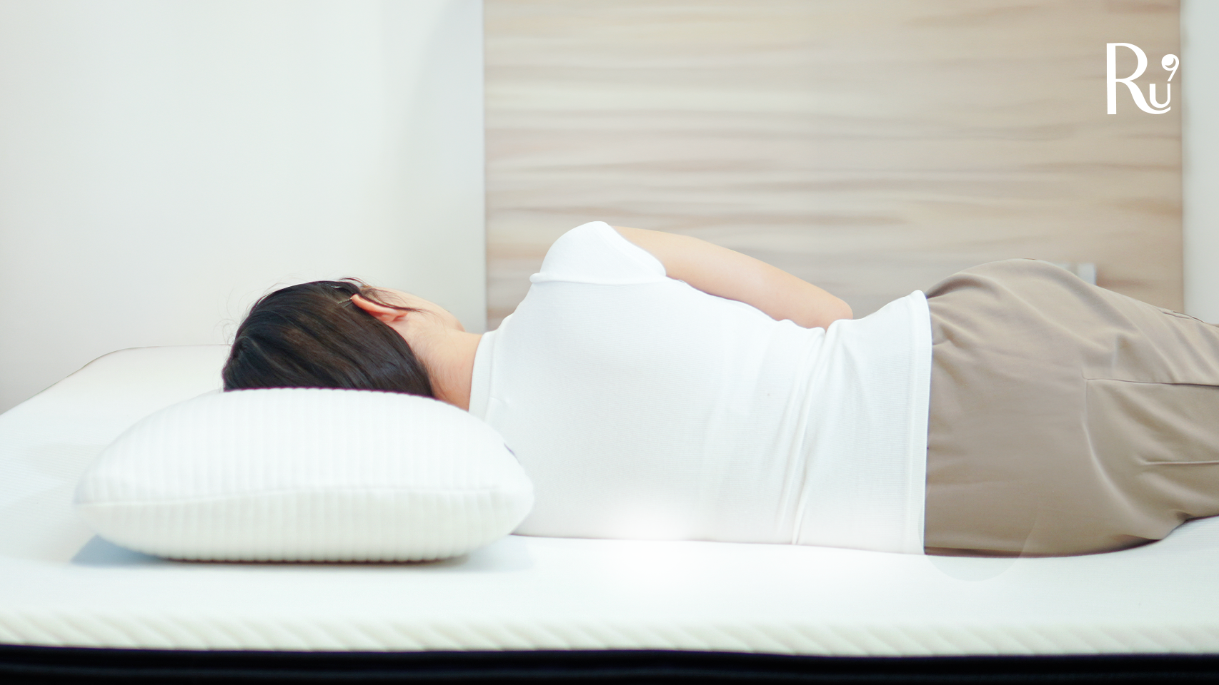60% Người Việt Ngủ Nghiêng Mỗi Đêm: Đâu Là Loại Nệm Và Gối Phù Hợp Nhất?