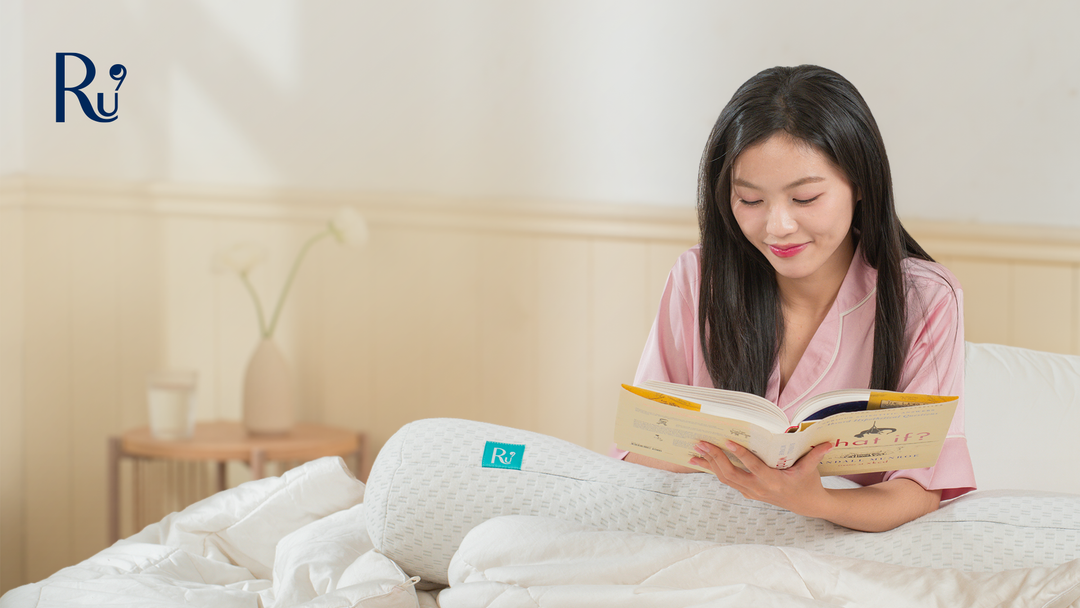 Dù Nóng Vẫn Ôm Gối Đắp Chăn Ngủ? Giải Đáp Về “Áp Lực Chạm Sâu”