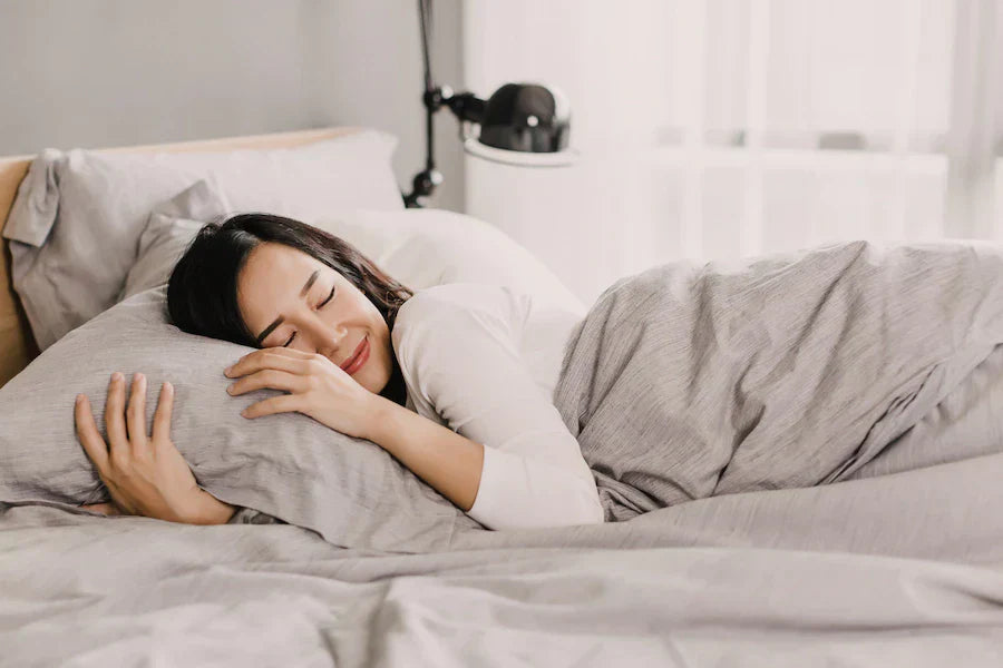 ngày ngủ bốn tiếng có sao không 
