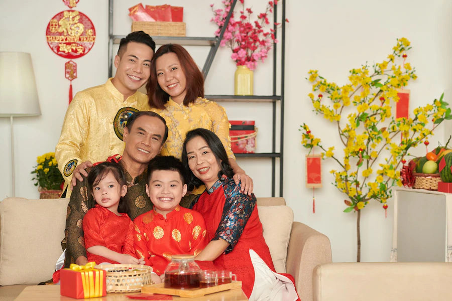 tết nên tặng quà gì cho bố mẹ 