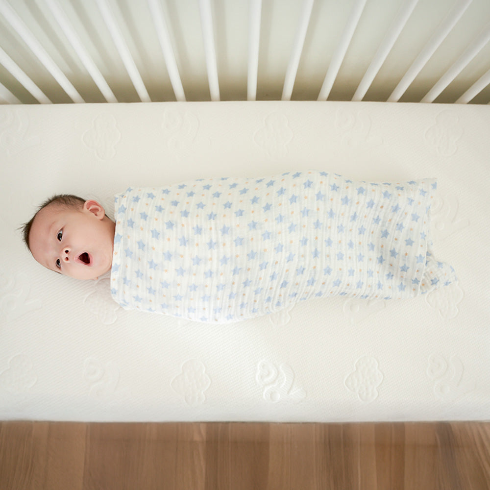 Giảm giật mình, giúp bé ngủ sâu giấc