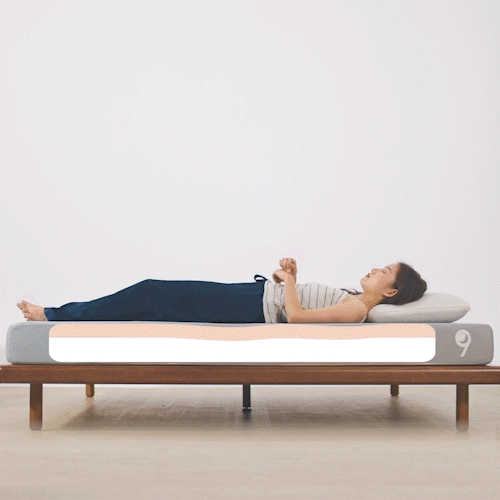 Balanced pressure relief for natural spinal alignment