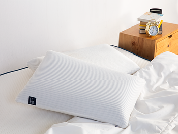 The pillowcase is something that comes in direct contact with the skin of the face, so I choose it very carefully. Ru9 pillow case makes me feel like my skin is being pampered, so soft and breathable